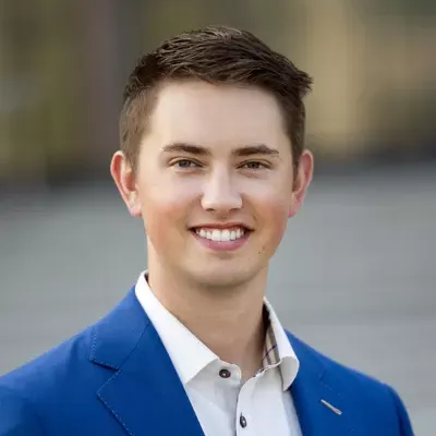 Brady Overstreet Life Insurance Agent Cedar Rapids, IA 52401