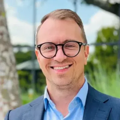 Casey Pierce Life Insurance Agent Santa Monica, CA 90405