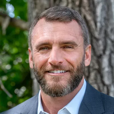 Derek Brown Life Insurance Agent Minneapolis, MN 55402