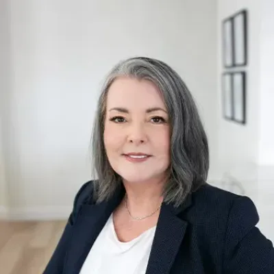 Donna Delmar Life Insurance Agent Lutz, FL 33558