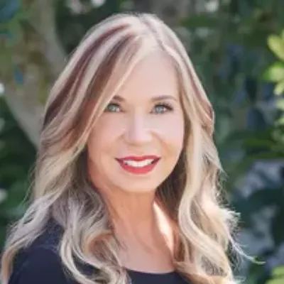 Hollee Kier - Life Insurance Agent in St Petersburg, FL