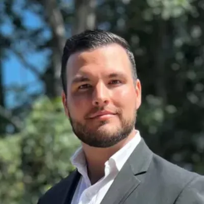 Joshua Medina - Life Insurance Agent in Woodland Hls, CA