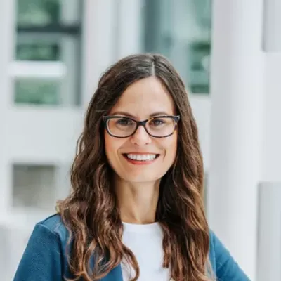 Lora Johnson Life Insurance Agent Minneapolis, MN 55402