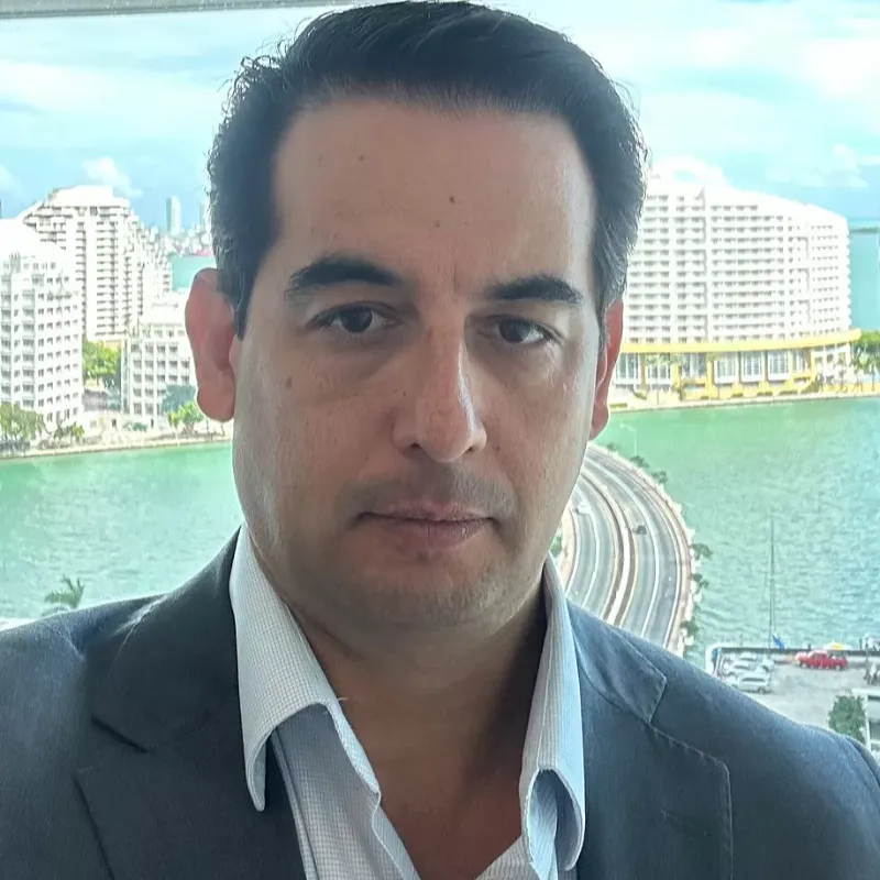 Reinaldo Wahnon Life Insurance Agent Miami, FL 33131
