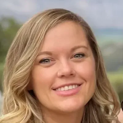 Stephanie Roberts - Life Insurance Agent in Calabasas, CA