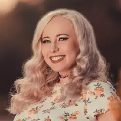 Zoe Hirsh Life Insurance Agent Altoona, WI 54720